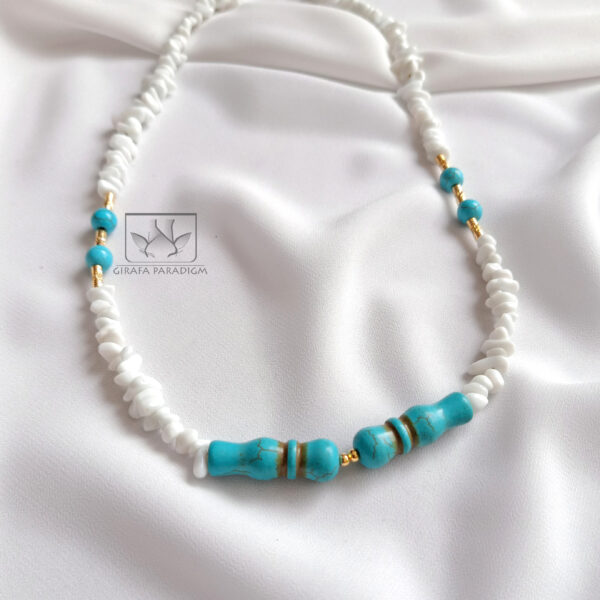 white and Fayrouz stones necklace