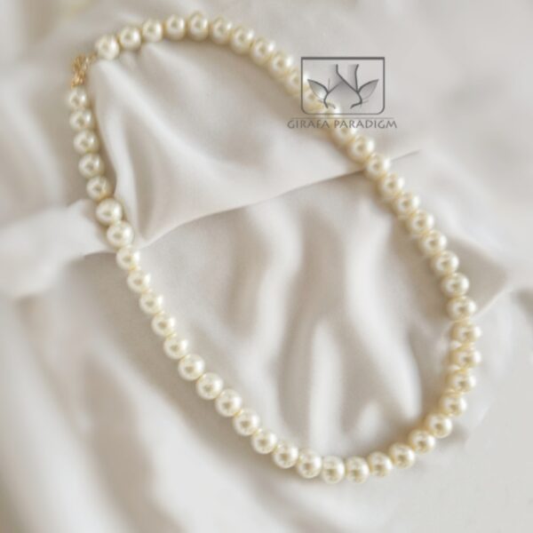 Large Pearls Necklace - Image 3